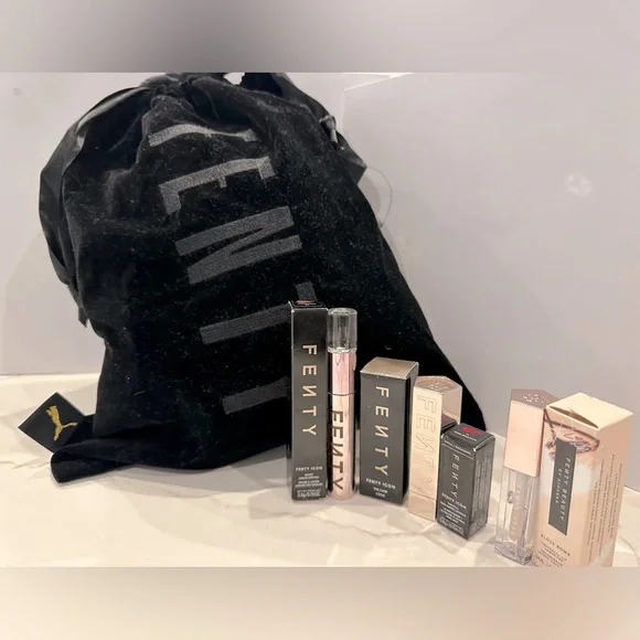 FENTY/PUMA BAG **HOST PICK***+ 4 PIECE LIPS BUNDLE - Picture 1 of 4